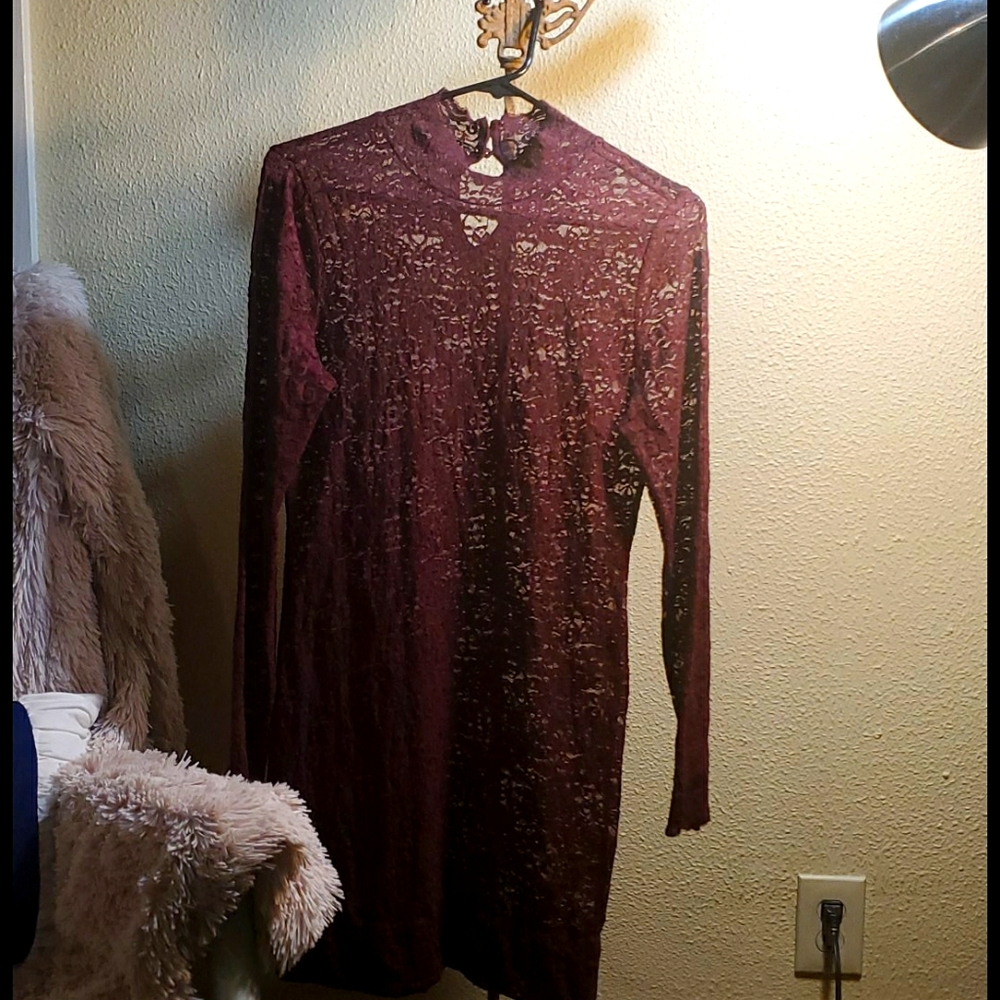 Burgundy mini 🌼 fillagry mesh long sleeve dress